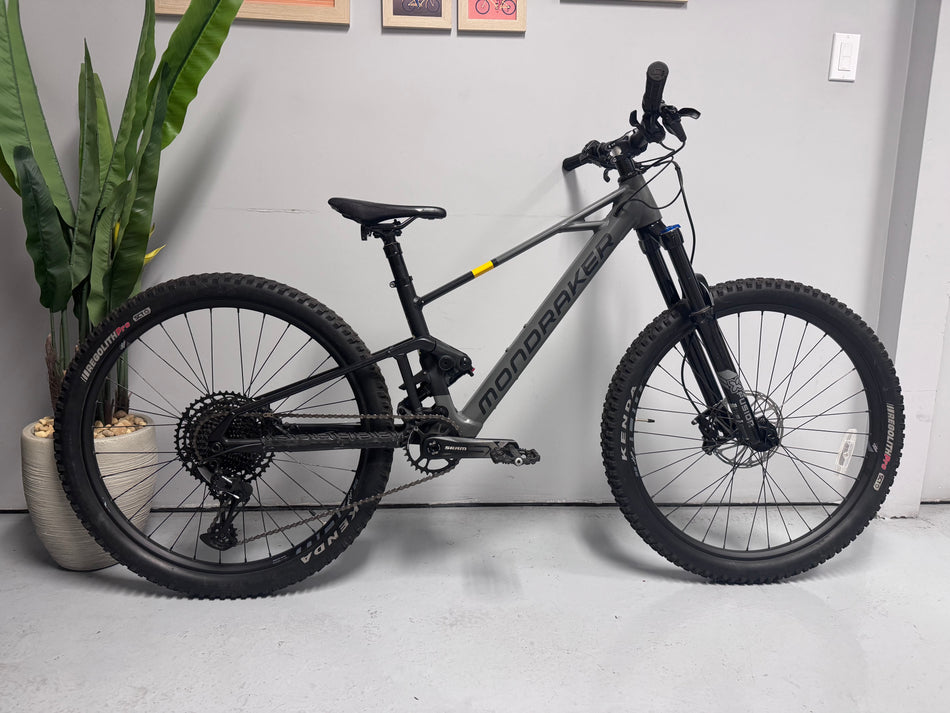 Used - Mondraker F-Play 26 (S/N: ES0124300271)